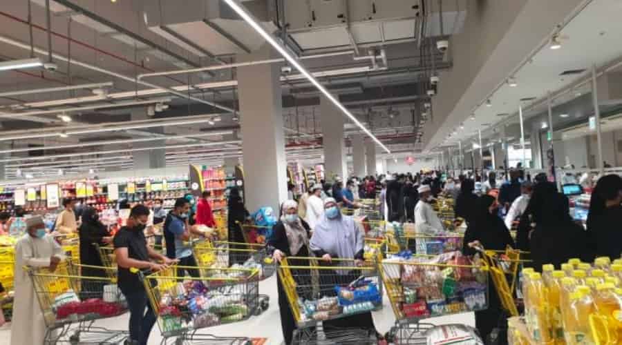 Oman markets see massive rush as full lockdown from Tuesday Arabian