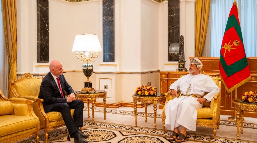 His Majesty Sultan Haitham receives FIFA president Gianni Infantino