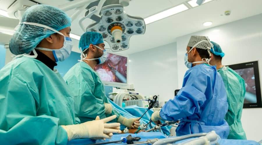 Sultan Qaboos cancer centre succeeds in performing first laparoscopic ...